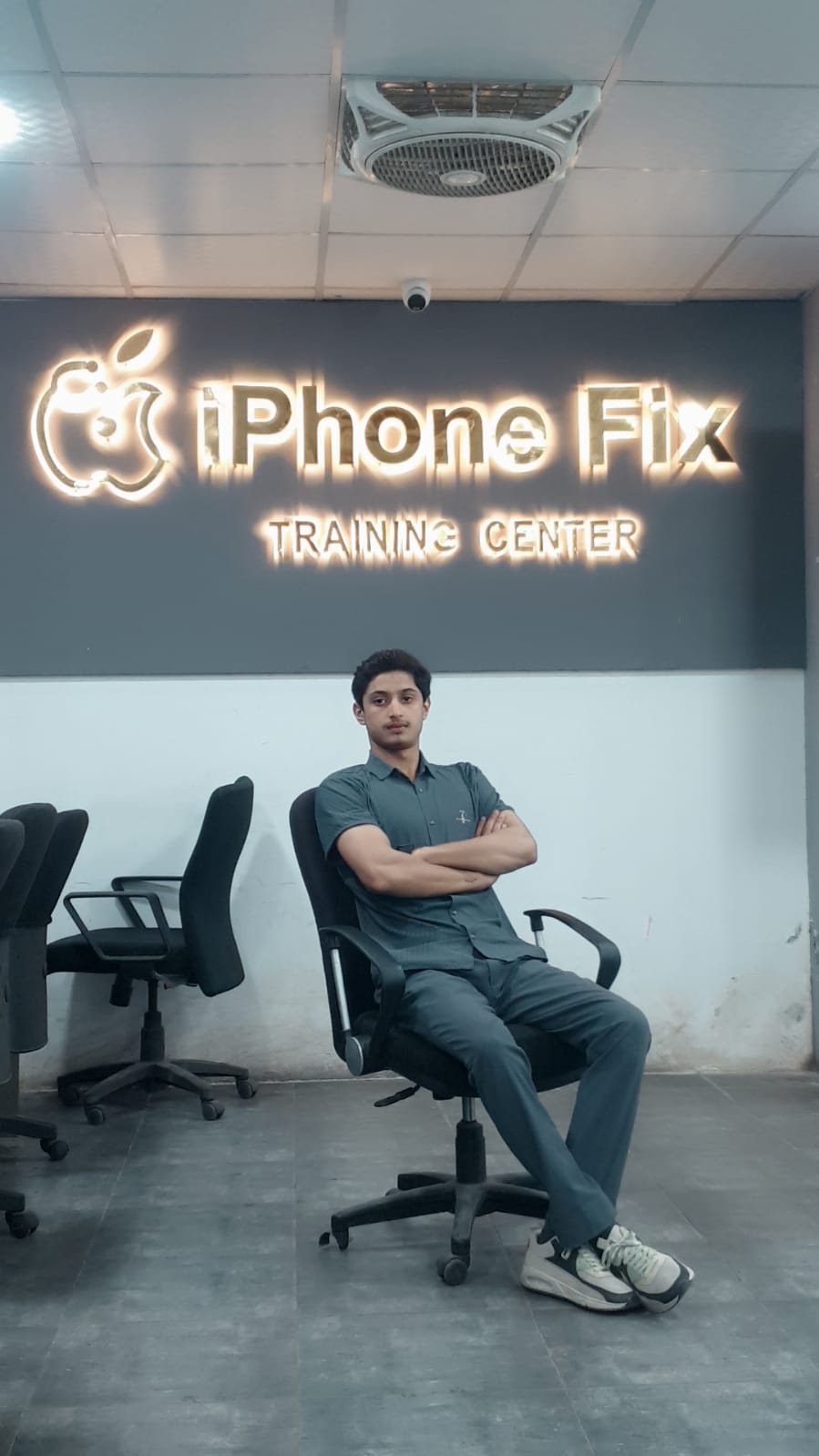 At iPhone Fix Training Center
